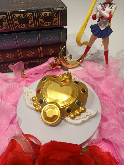 Eternal Moon Article Brooch Replica