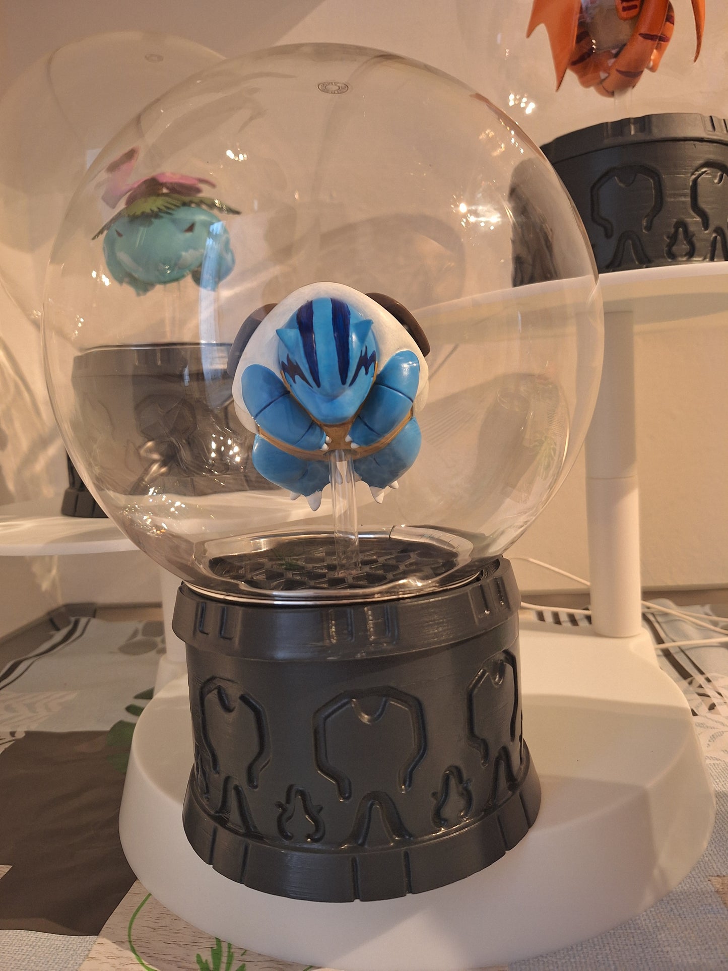 Pokemon Capsule Lamps Mewtwo Charizard Venusaur Blastoise Clones