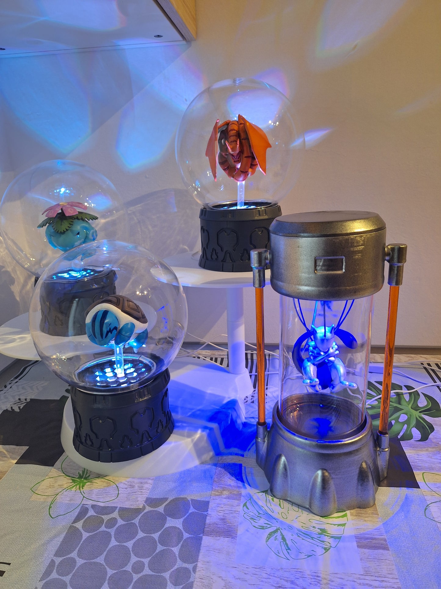 Pokemon Capsule Lamps Mewtwo Charizard Venusaur Blastoise Clones