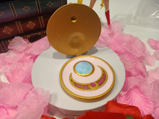 Replica Spilla lunare Henshin Brooch