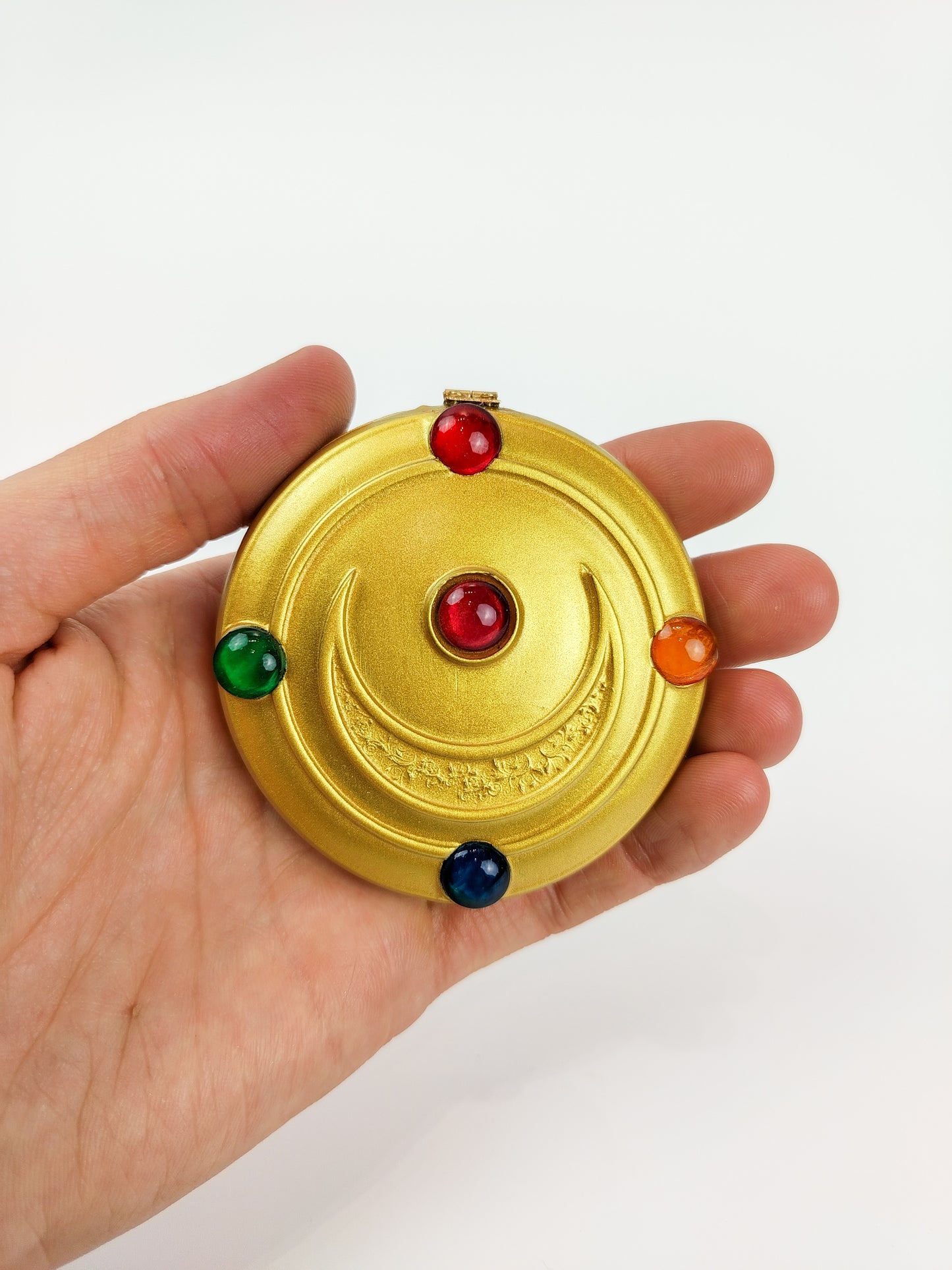 Spilla Guerriera Magica Trasformazione 1 – Accessorio Artigianale Cosplay